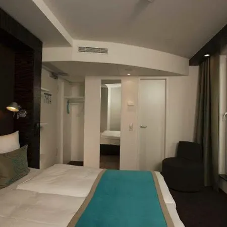 Hotel One Berlin-spittelmarkt 3*
